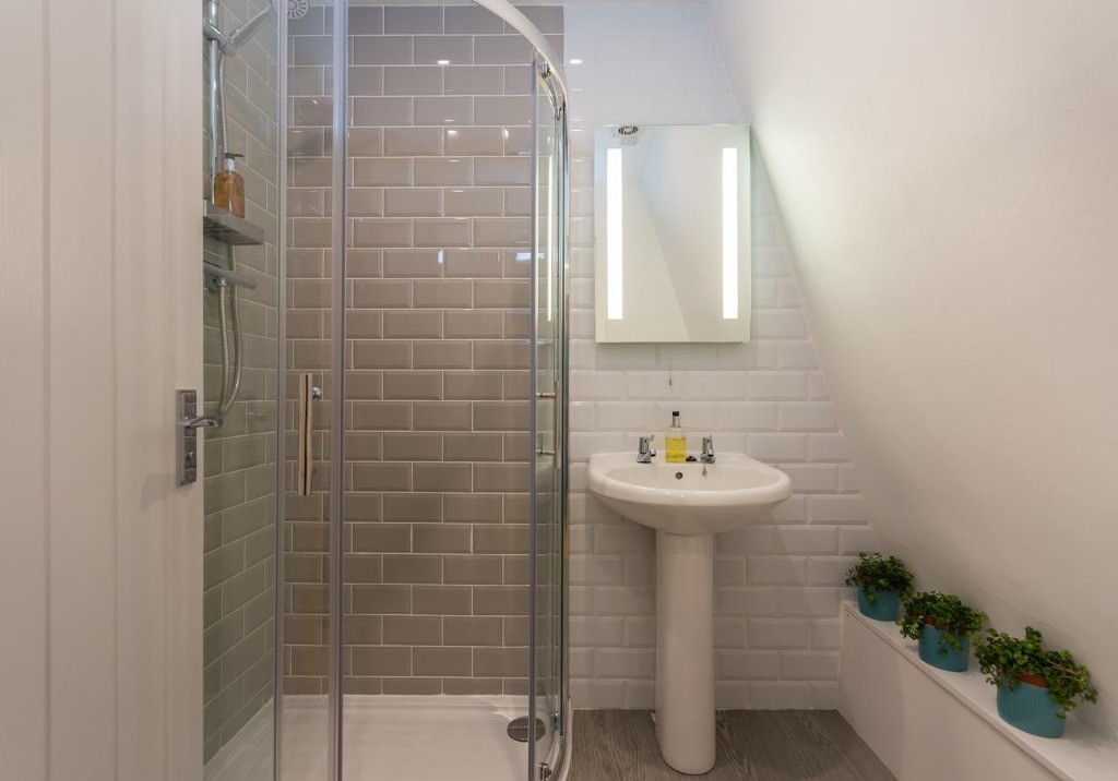 Lynedoch Place Lane, Edinburgh, EH3 7QA