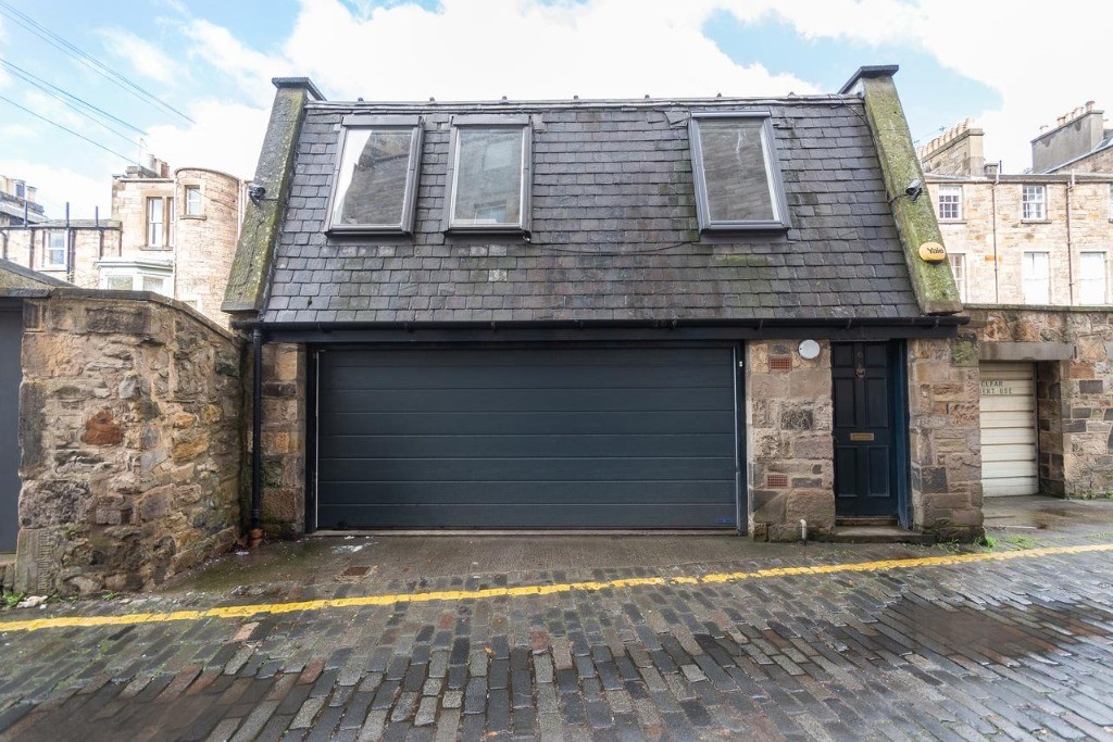 Lynedoch Place Lane, Edinburgh, EH3 7QA