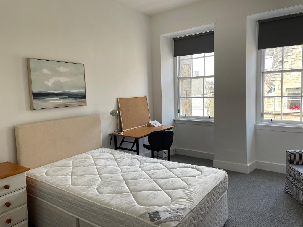 Worlds End Close, Edinburgh, EH1 1TD