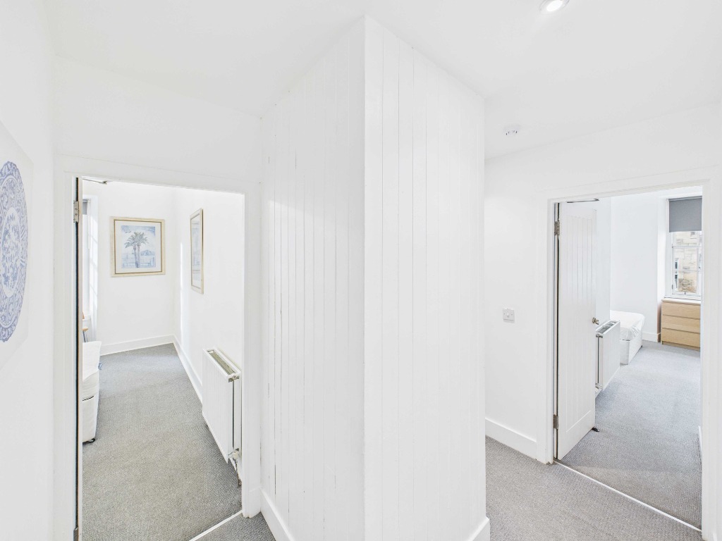 Worlds End Close, Edinburgh, EH1 1TD