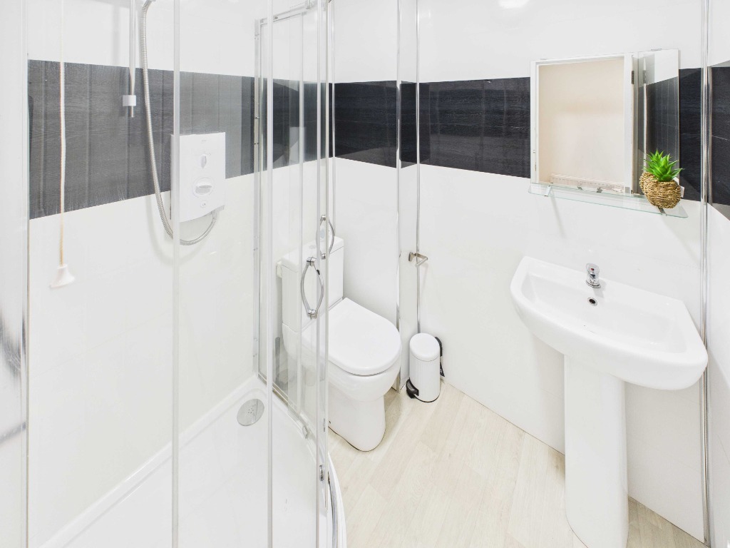 Worlds End Close, Edinburgh, EH1 1TD