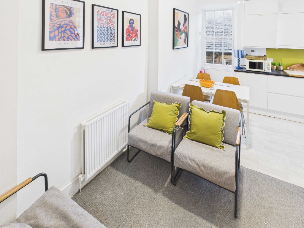 Worlds End Close, Edinburgh, EH1 1TD