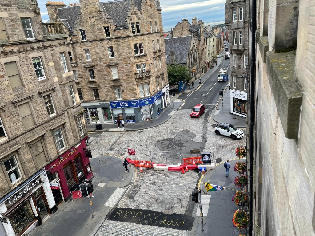 Worlds End Close, Edinburgh, EH1 1TD