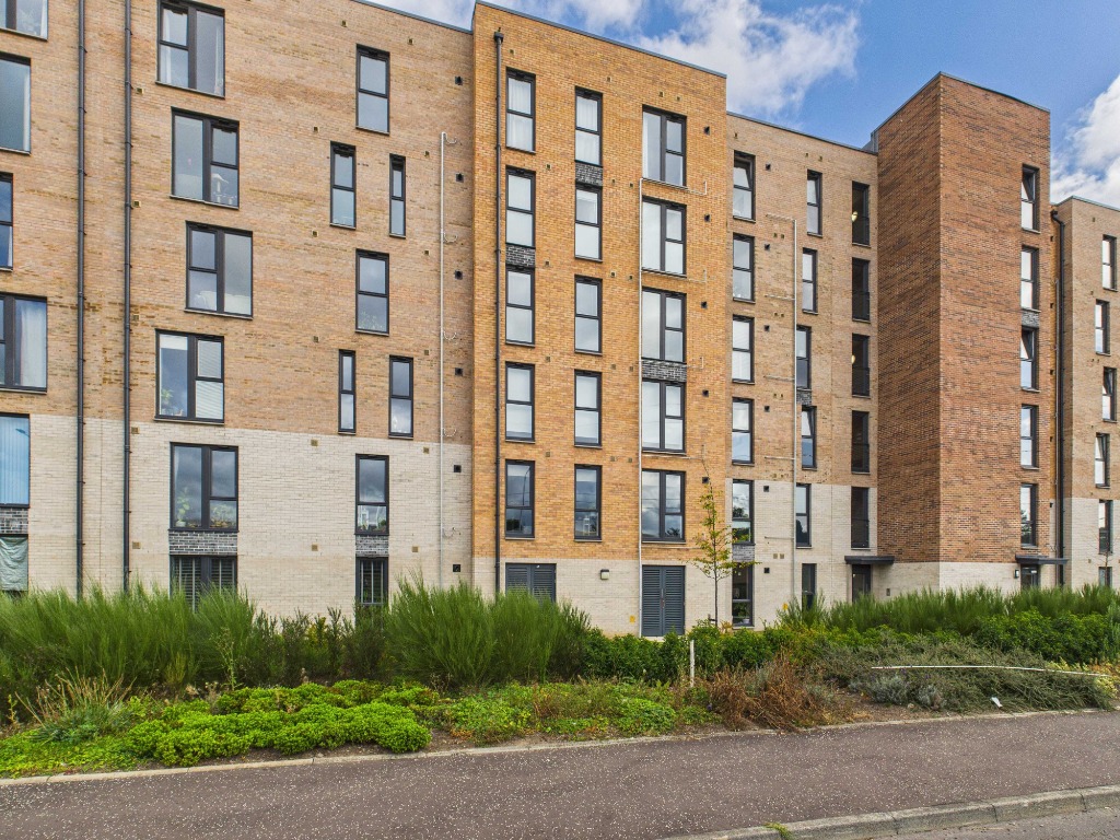 Cunningham Square, Edinburgh, EH15 1BF
