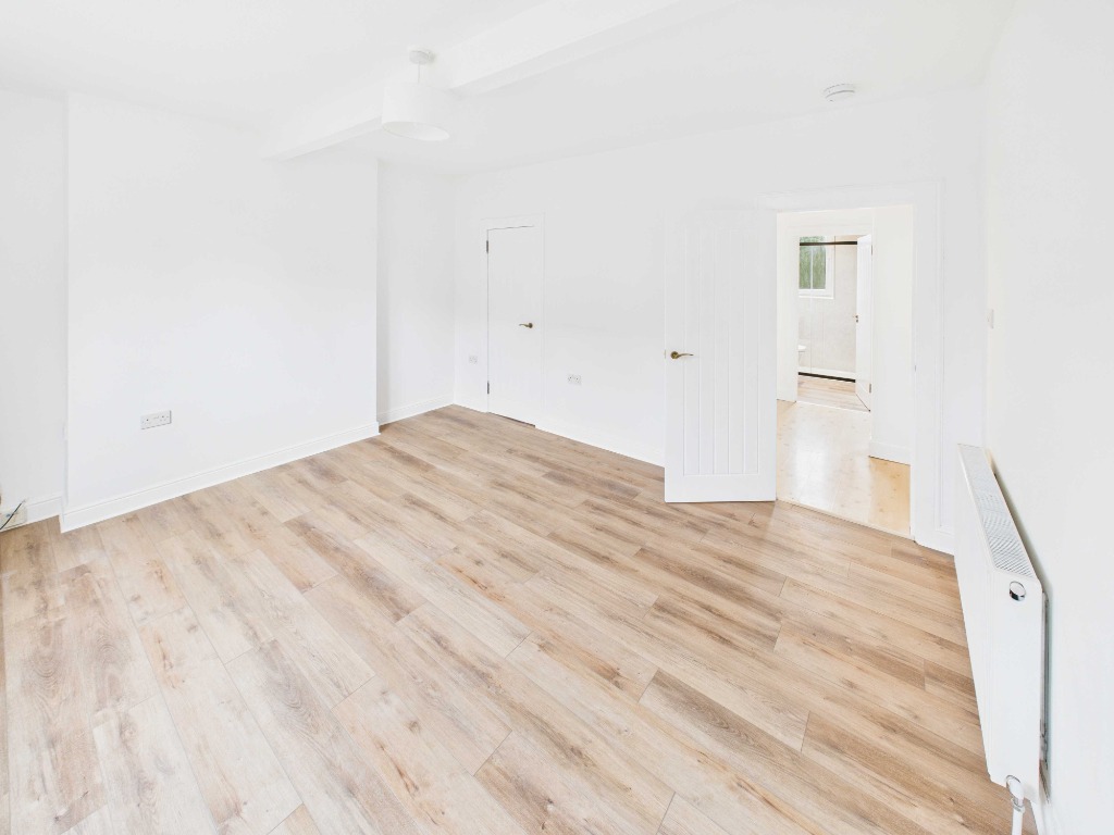 Hutchison Medway, Edinburgh, EH14 1QL