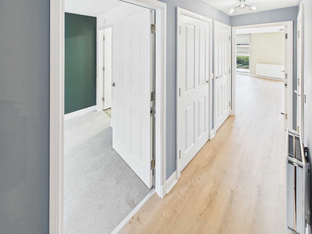 Cunningham Square, Edinburgh, EH15 1BH