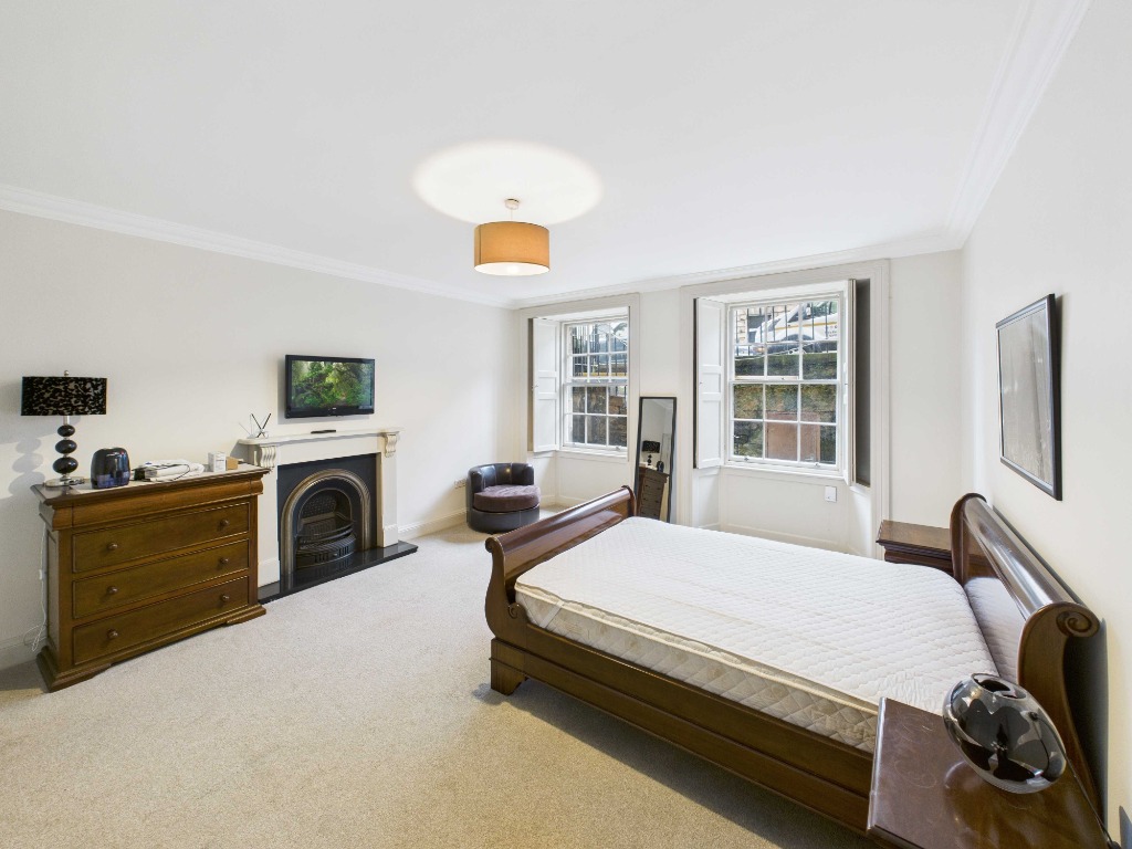 Northumberland Street , Edinburgh, EH3 6JG