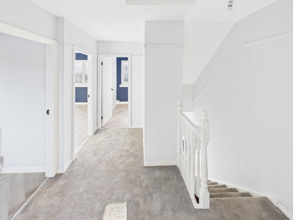 Turnhouse Road, Edinburgh, EH12 8ND