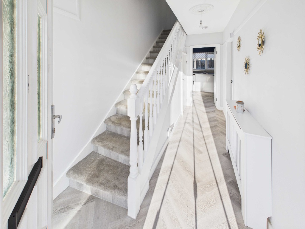 Turnhouse Road, Edinburgh, EH12 8ND