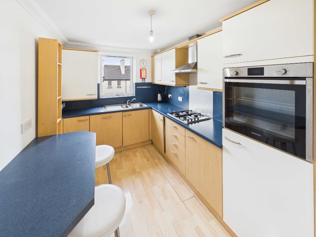 Crewe Road North, Edinburgh, EH5 2NE