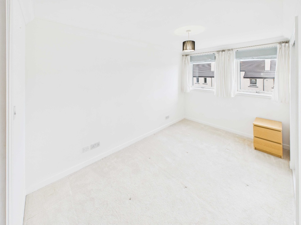 Crewe Road North, Edinburgh, EH5 2NE