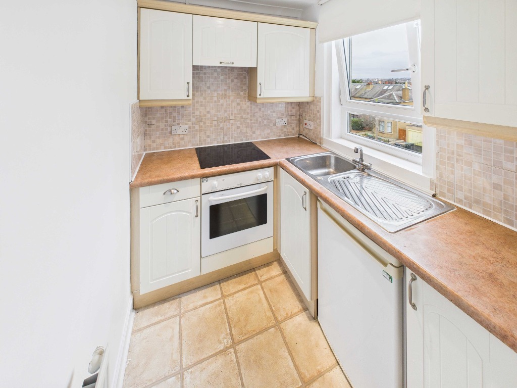 Lasswade Road, Edinburgh, EH16 6JB