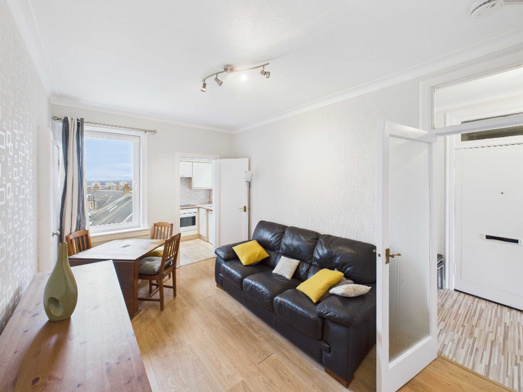 Lasswade Road, Edinburgh, EH16 6JB