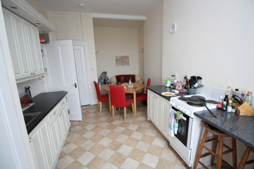 Strathearn Road, Edinburgh, EH9 2AD