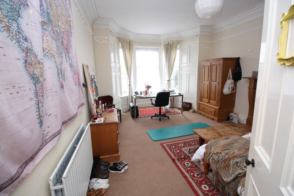 Strathearn Road, Edinburgh, EH9 2AD