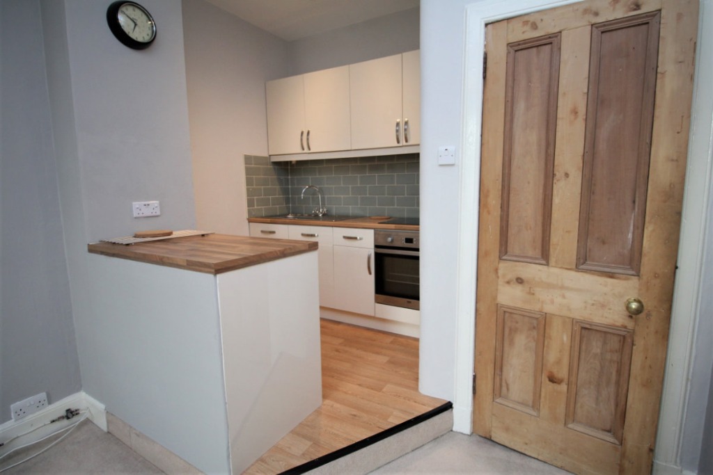Albion Road, Edinburgh, EH7 5QU