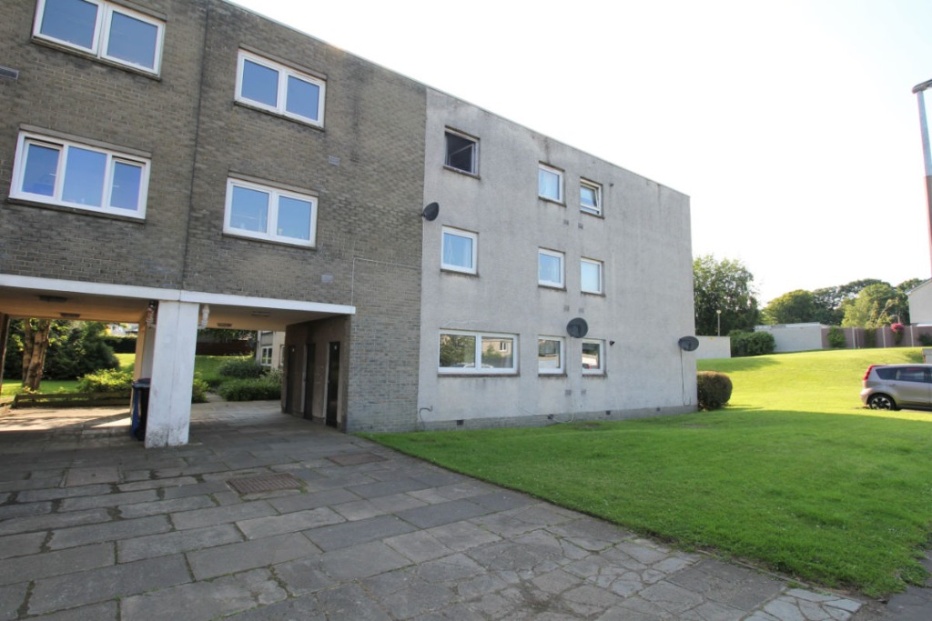 Mortonhall Park Place, Edinburgh, EH17 8SZ
