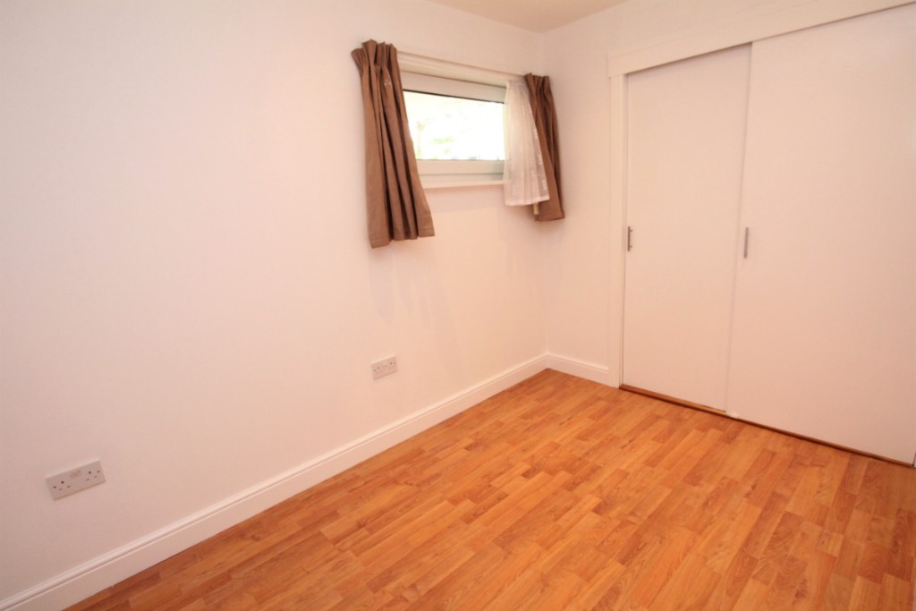 Mortonhall Park Place, Edinburgh, EH17 8SZ