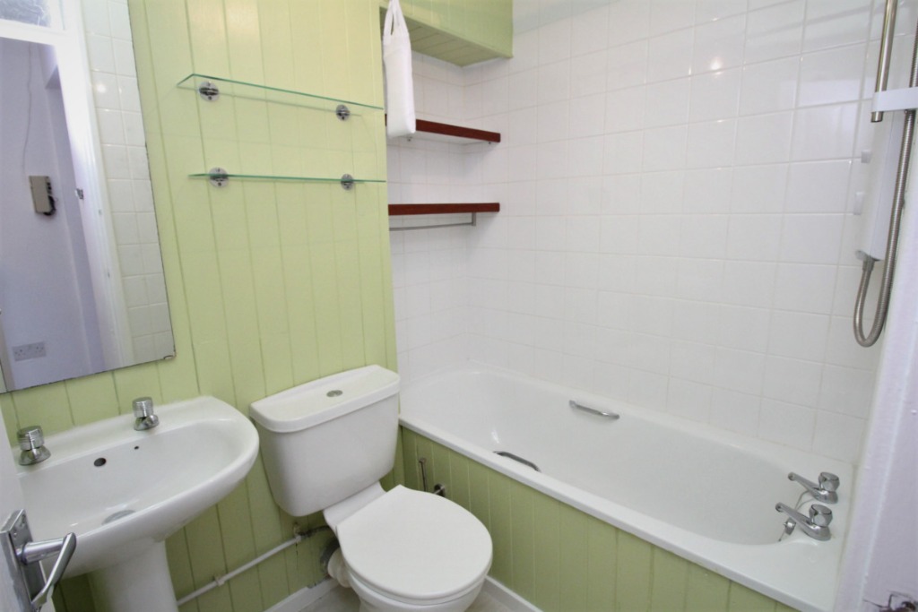 Mortonhall Park Place, Edinburgh, EH17 8SZ