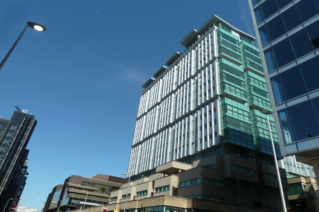 12/1 The Pinnacle Bothwell Street Glasgow Harvey Lets