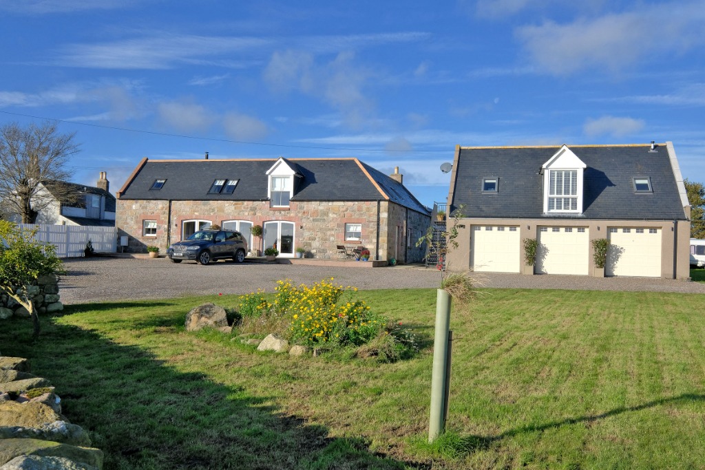 6 Bedroom Property For Sale in Stonehaven £499,950