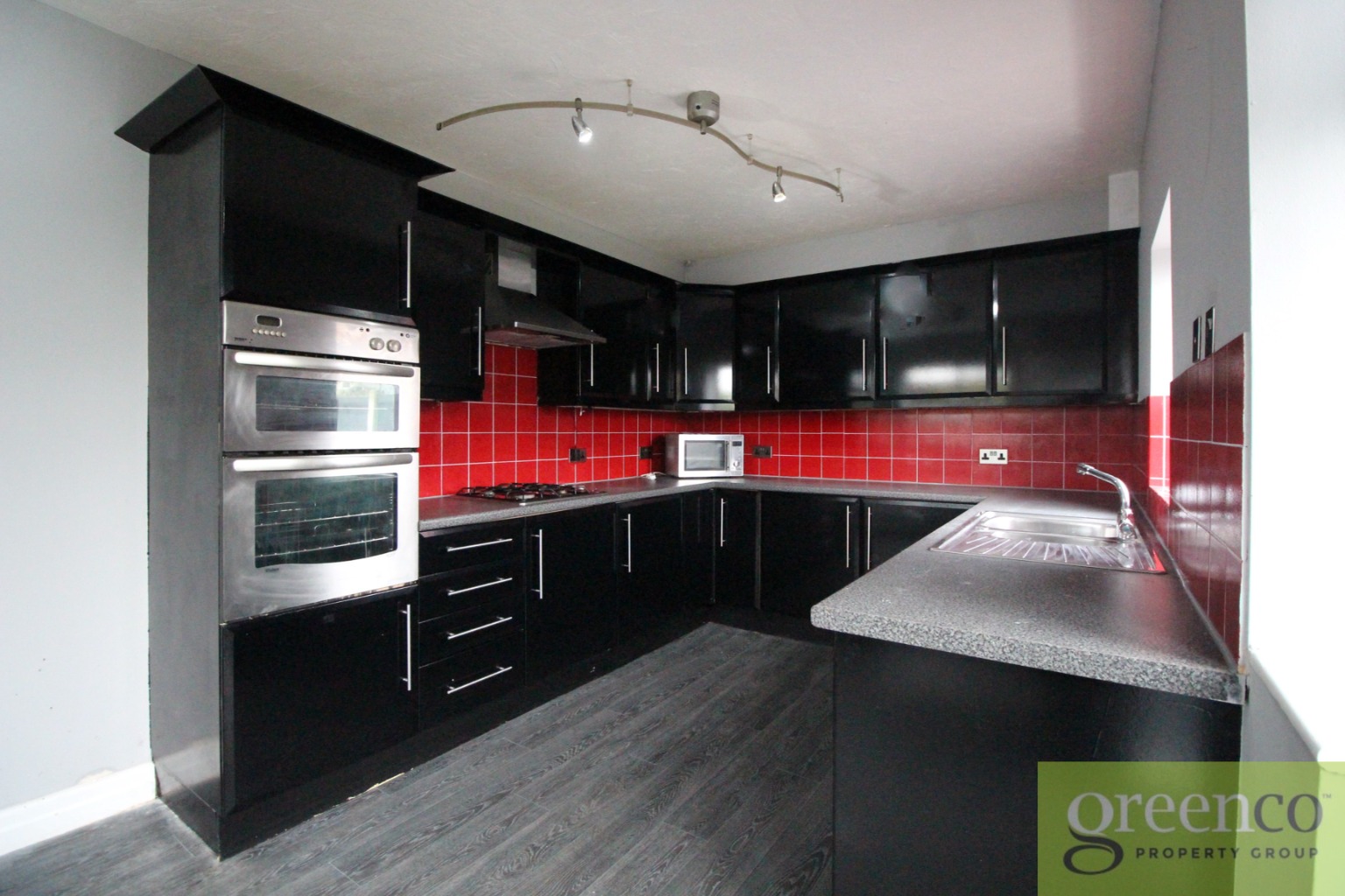 https://home.smelogin.co.uk/CustomerData/4605/918/PropertyImages/4_16971150889920.jpg