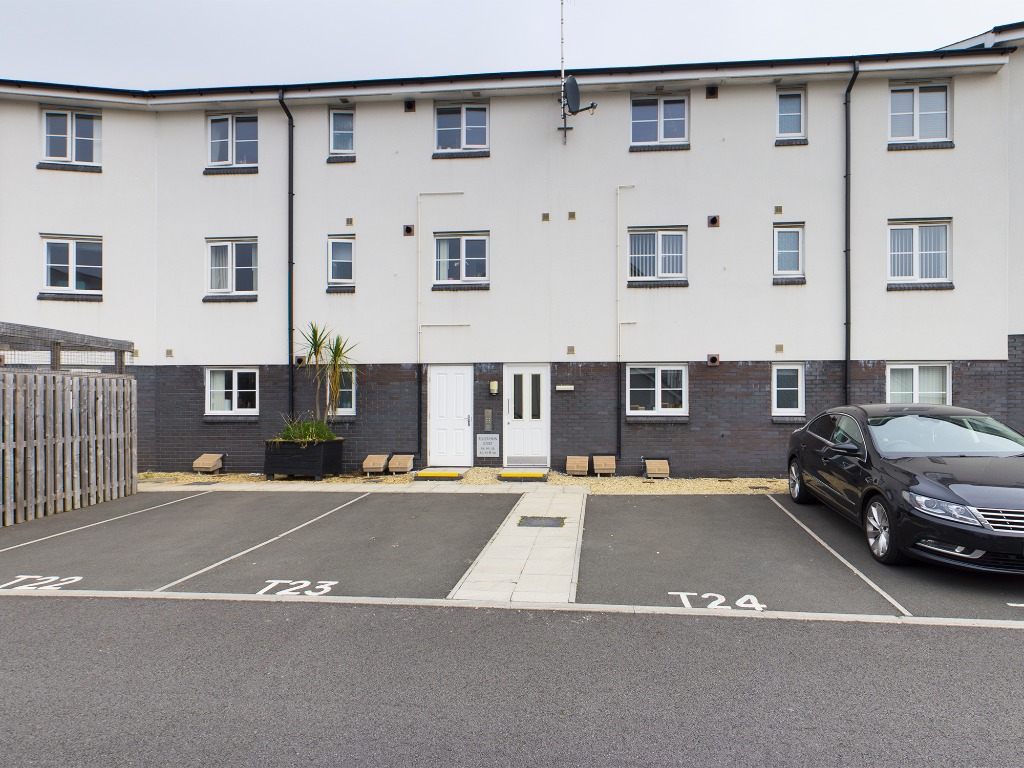 2 Bedroom Property For Sale in Swansea £130,000