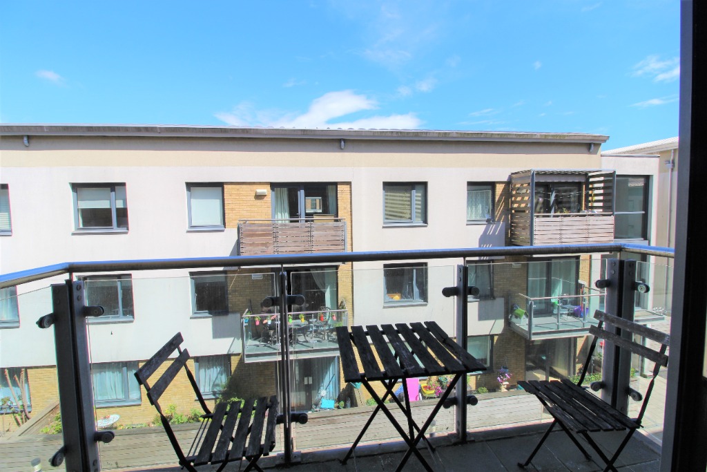 2 bed property to rent in brighton