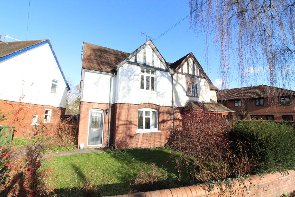 2 Bedroom Property For Sale in Hereford £185,000