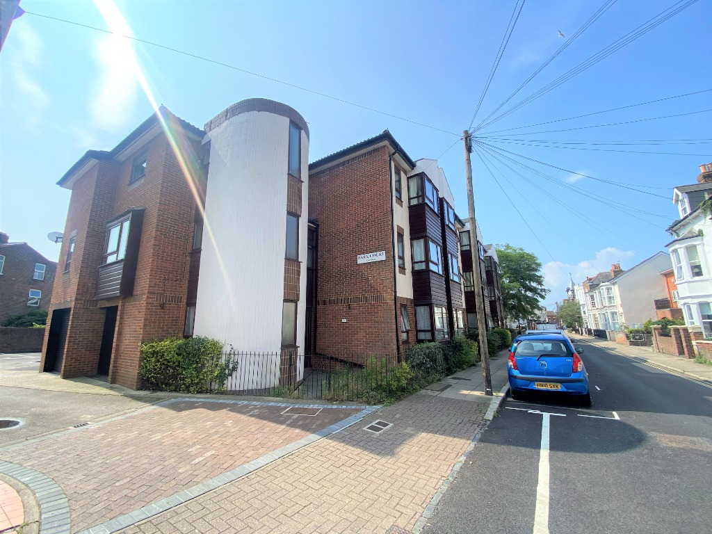 1 Bedroom Property For Rent in Portsmouth £700 PCM