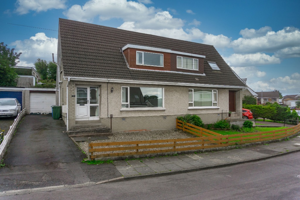 3 Bedroom Property For Sale in Lisburn £129,950