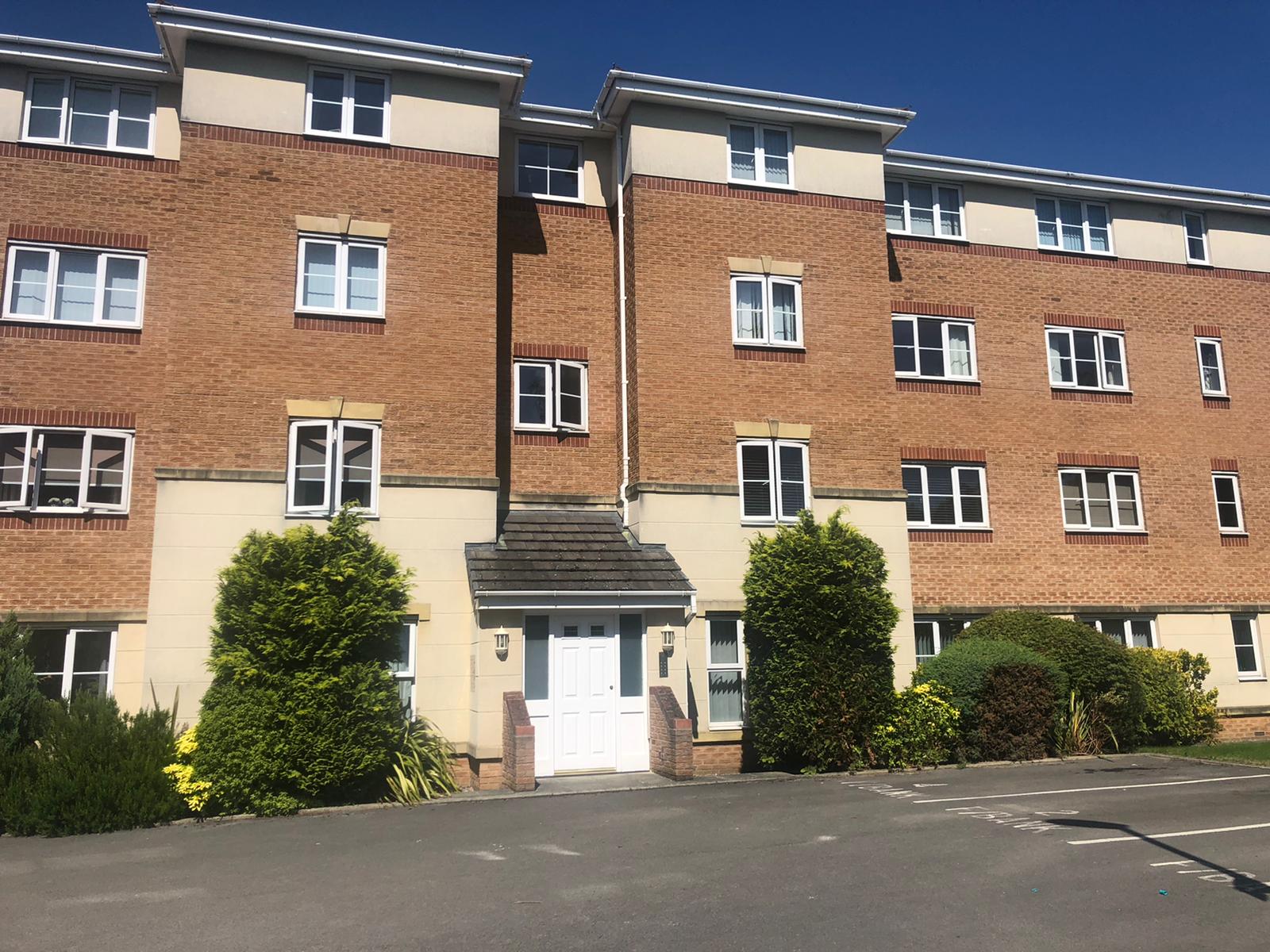 2 Bedroom Property For Sale in AshtonUnderLyne £120,000