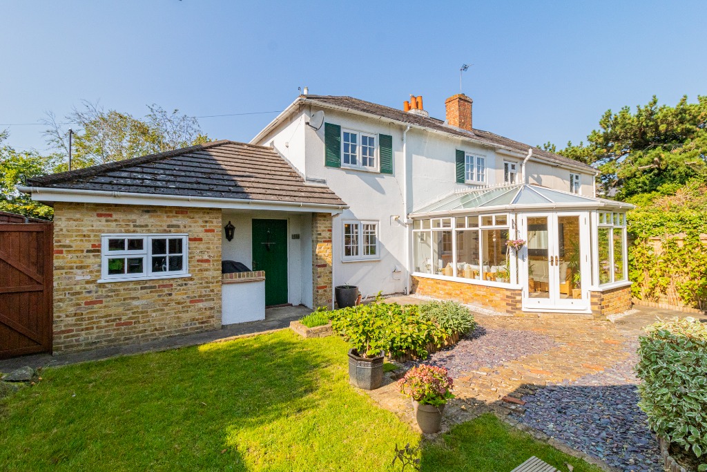 3 Bedroom Property For Sale in Maidenhead £545,000