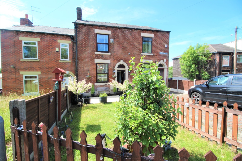 2 Bedroom Property For Sale in Oldham £130,000