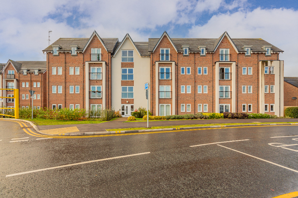 2 Bedroom Property For Sale in Warrington £132,000