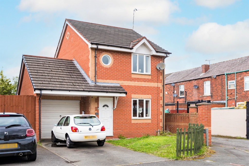 3 Bedroom Property For Sale in Haydock £170,000