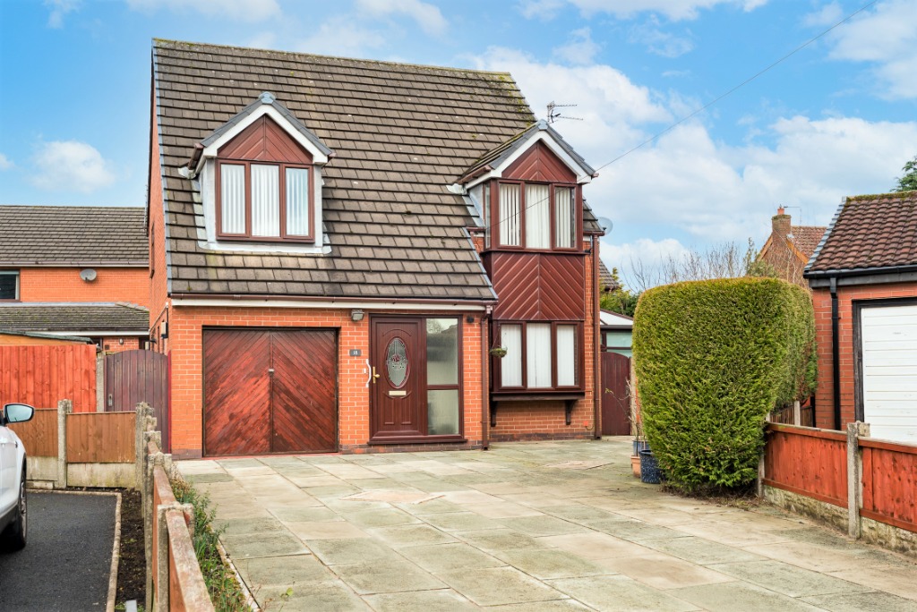 4 Bedroom Property For Sale in Haydock £220,000