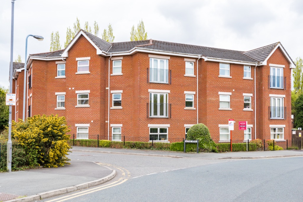 2 Bedroom Property For Sale in Haydock £95,000